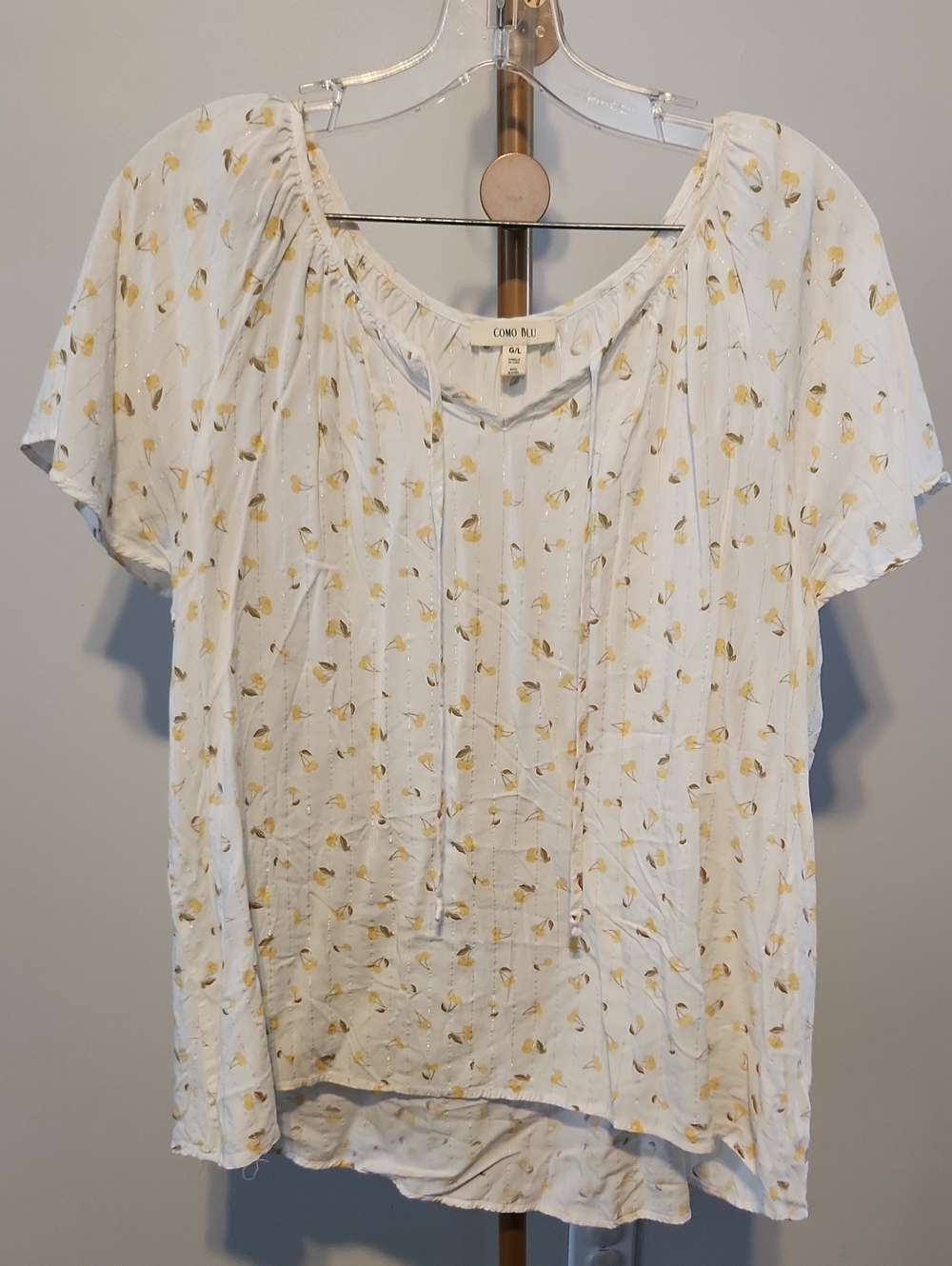 White Short Sleeve Floral Pintuck Top
